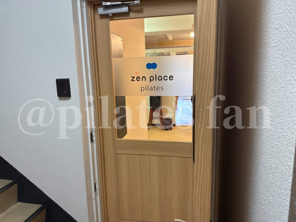 ゼンプレイス 銀座4丁目店 エレベーターから入り口