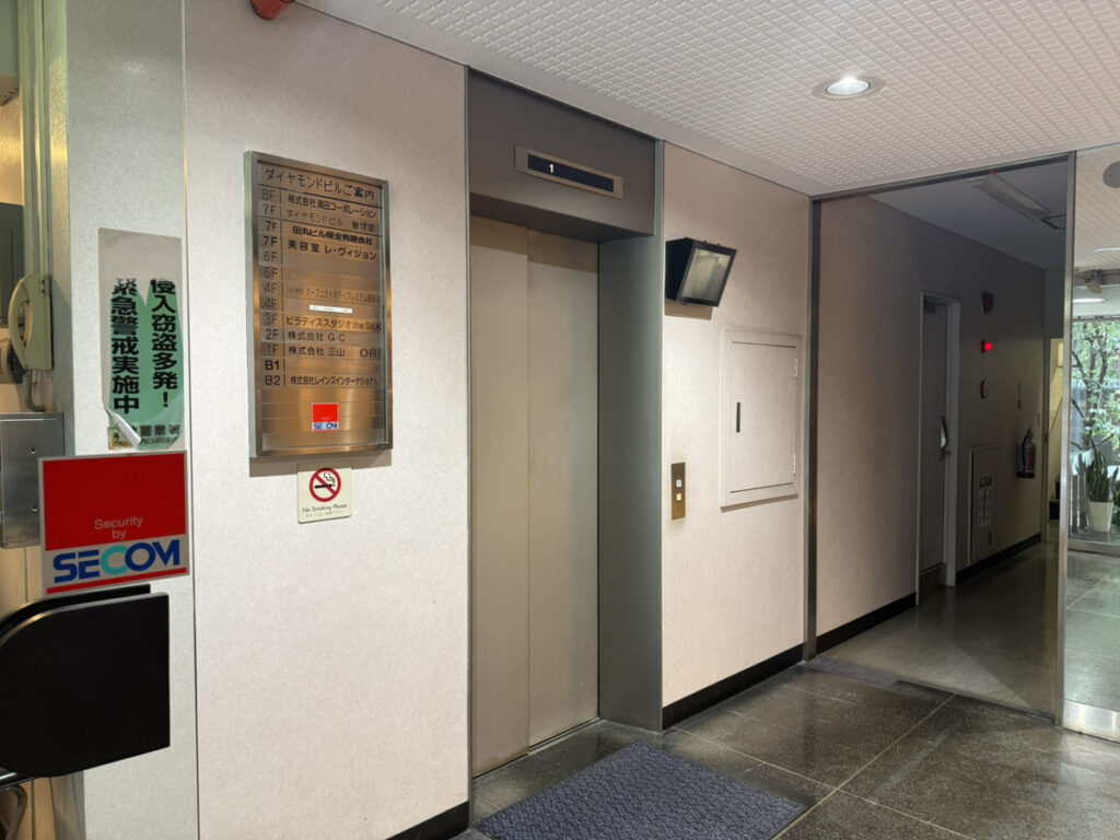 the SILK 銀座店　エレベーター